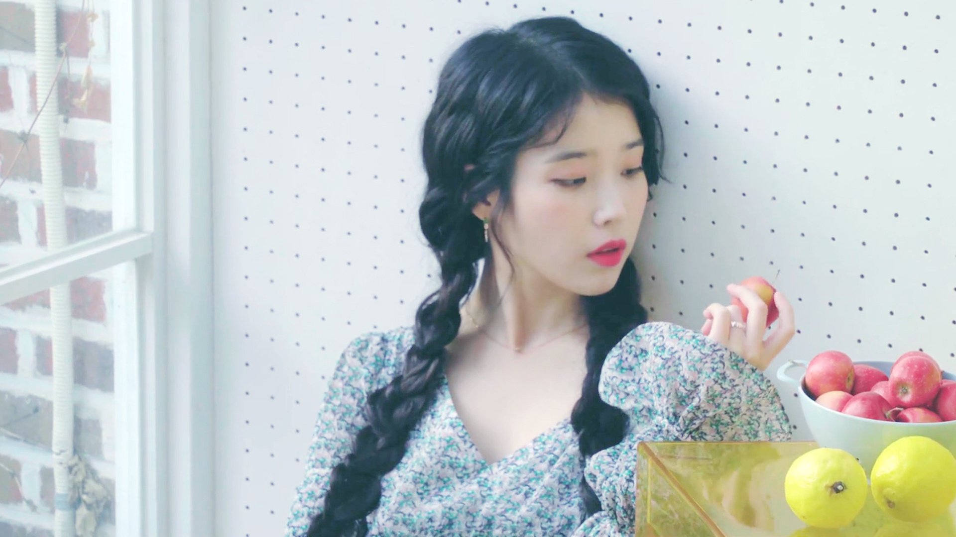 教练组宣布赛后战术调整计划，教练把比赛的规则又详细的说了一遍