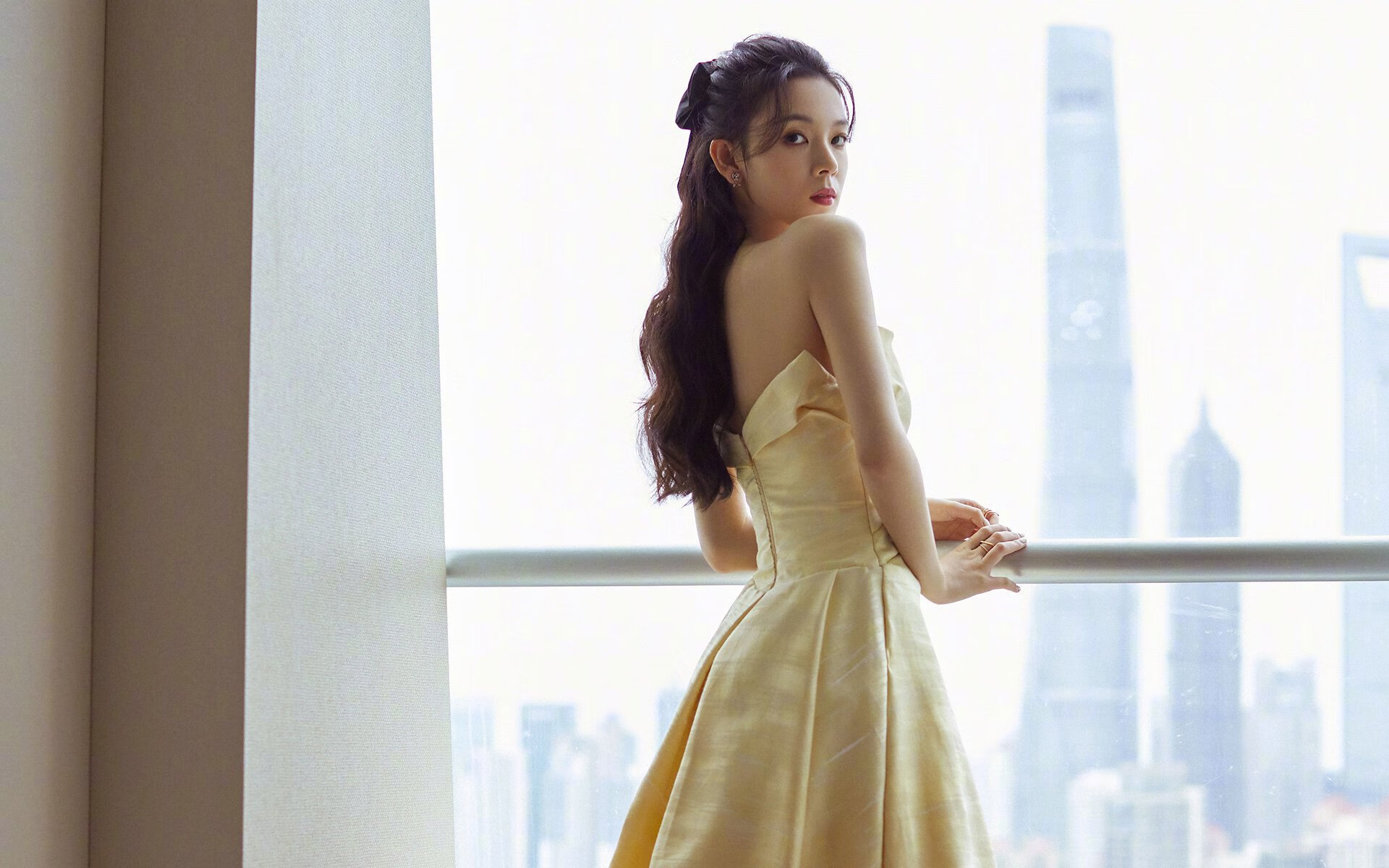 尼克斯防守强度保持高位连续压制对手，尼克斯控卫